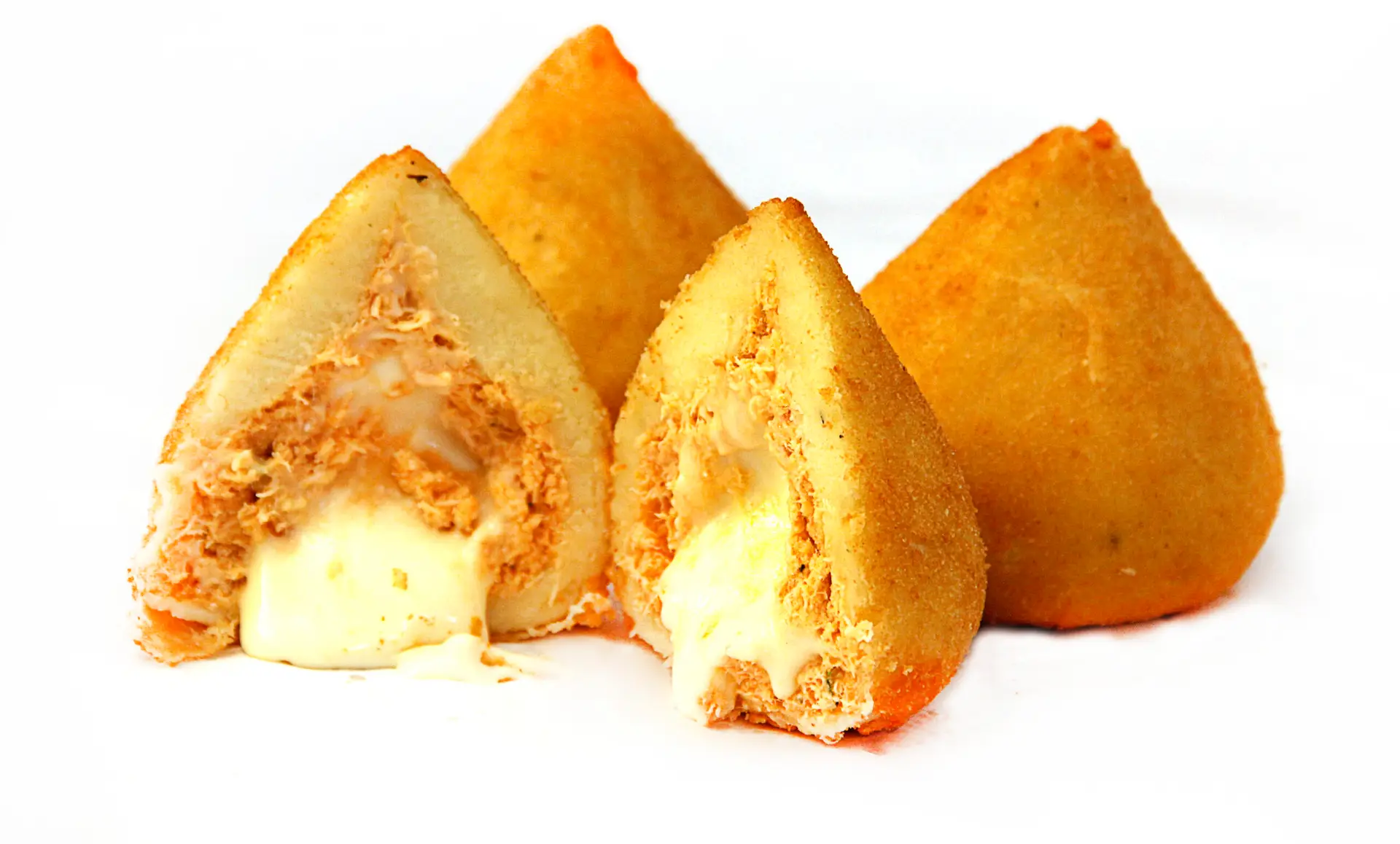 Coxinha de frango com requeijão